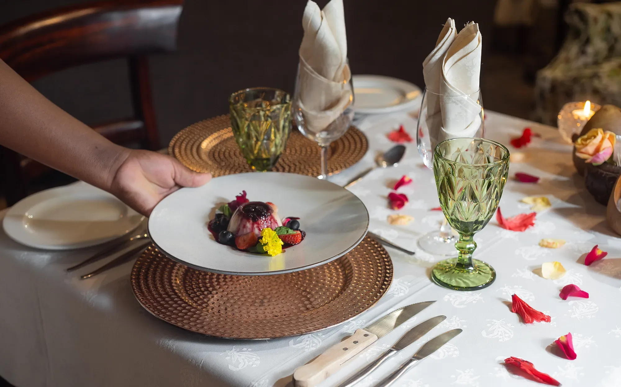An elegantly plated Nzumba Lodge dinner course